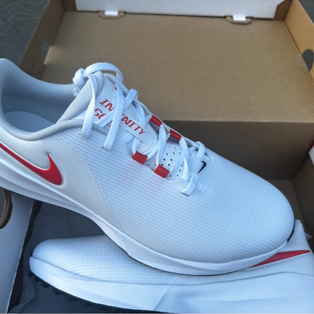 Brand New Nike Infinity Golf Shoes Men’s Size 11